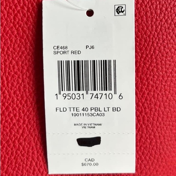 💰SOLD - CE468 - Coach Field Tote 40 with Coach Badge - Picture 10 of 11